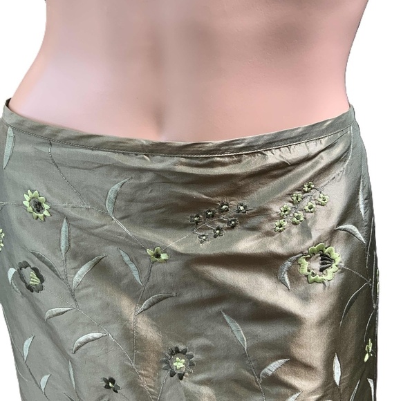 NY & CO Green Embroidered Floral Womens 100% Silk Pencil Skirt Size 6 Boho Chic - Picture 2 of 11